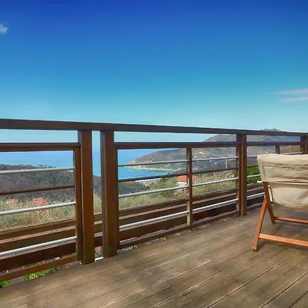 Dom wakacyjny 3 Bedroom Beautiful In