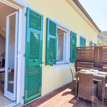 3 Bedroom Stunning In Moneglia