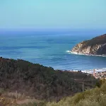3 Bedroom Stunning Home In Moneglia