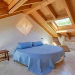 3 Bedroom Beautiful In Casa de Férias *