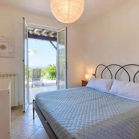 Hébergement de vacances 3 Bedroom Stunning In