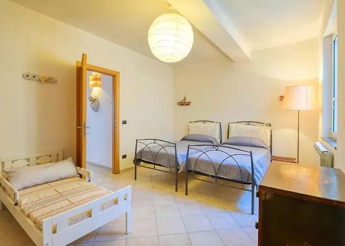 3 Bedroom Beautiful In * Moneglia