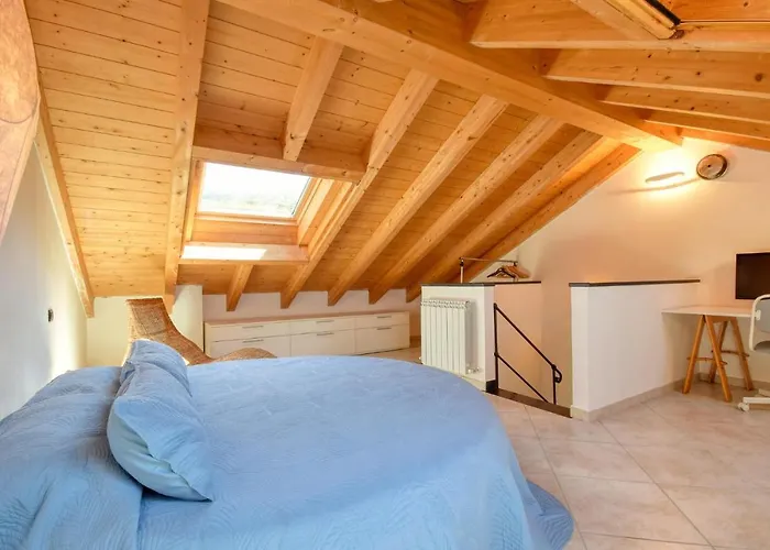 3 Bedroom Beautiful In Moneglia